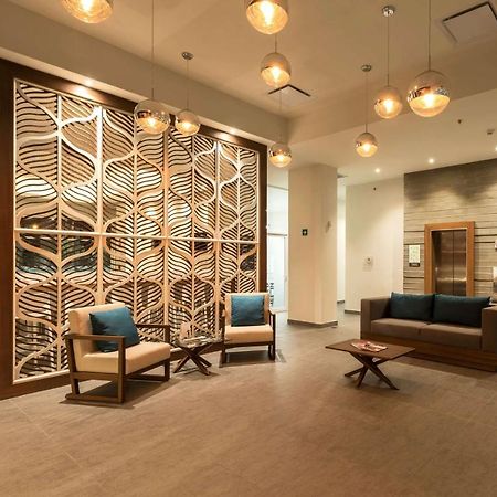 Microtel Inn & Suites By Wyndham Guadalajara Sur Palomar Екстер'єр фото