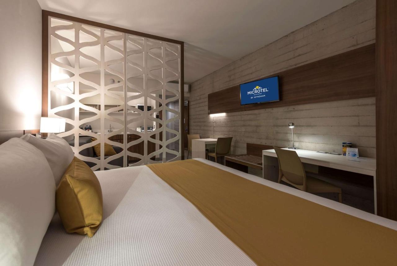 Microtel Inn & Suites By Wyndham Guadalajara Sur Palomar Екстер'єр фото