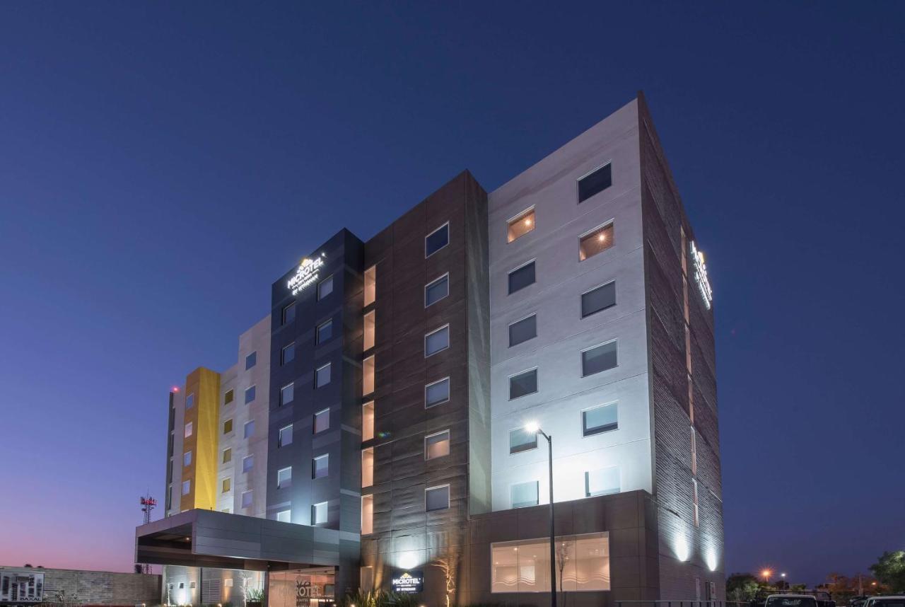 Microtel Inn & Suites By Wyndham Guadalajara Sur Palomar Екстер'єр фото