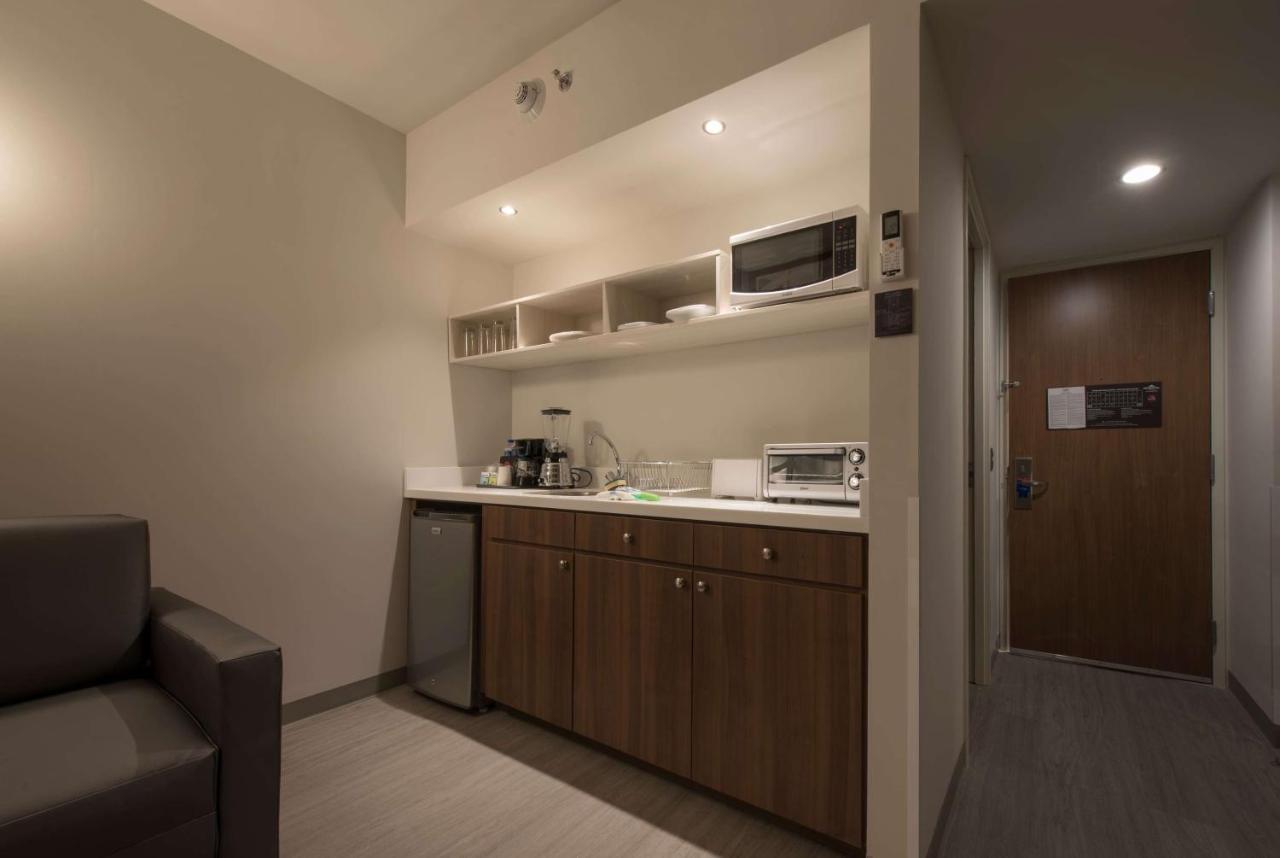 Microtel Inn & Suites By Wyndham Guadalajara Sur Palomar Екстер'єр фото